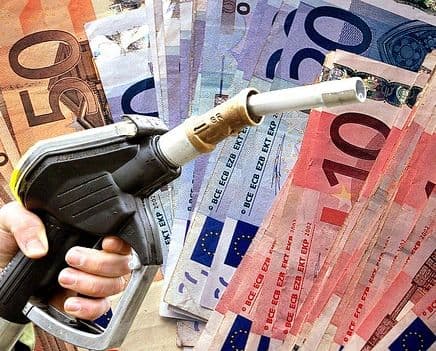 Guvernul se joaca cu focul la pompa de benzina