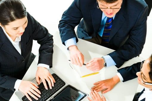 Băncile vor să controleze buletinele clienţilor noi în baza de date a Poliţiei 