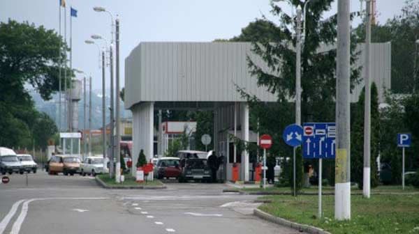 Vameşi şi poliţisti de frontieră de la Vama Siret, trimişi în judecată de DNA