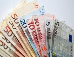 O primă tranșă de 98 milioane de euro pentru micile afaceri de la sat