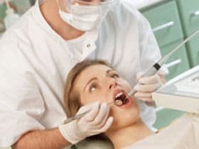 Soluţii împotriva sângerării gingiilor