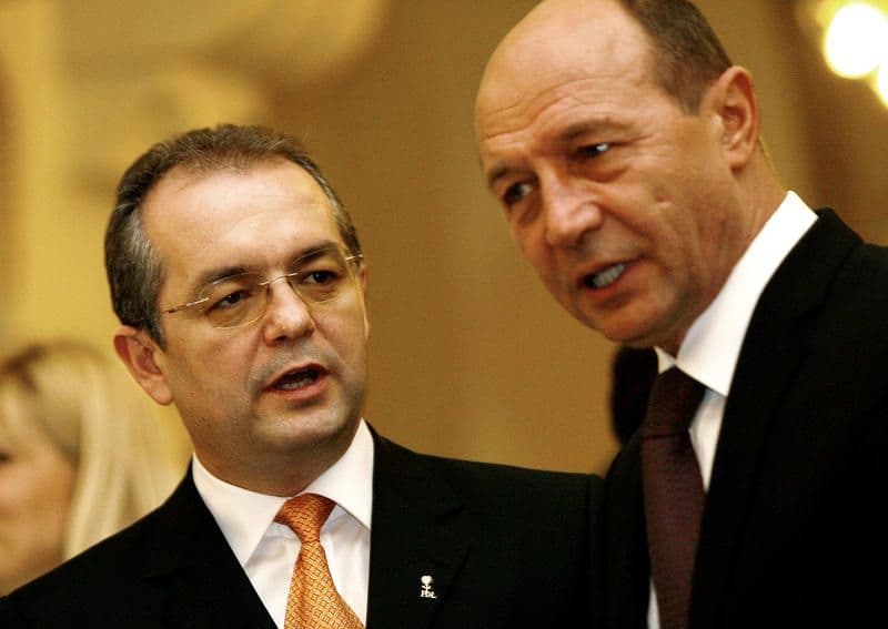 Cum îl sabotează Emil Boc pe Traian Basescu