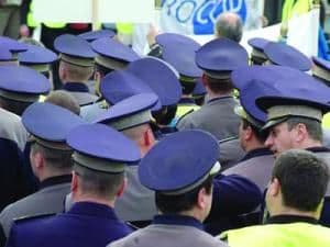 Polițiștii ies marți în stradă - protestează față de disponibilizări