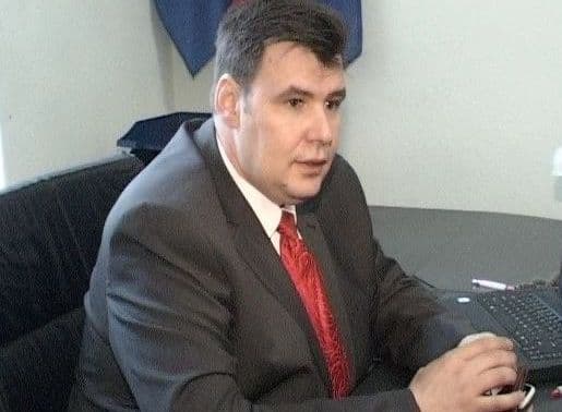 Gabriel Oprişanu: „Primarul Cătălin Flutur ori a fost părtaş la omorârea câinilor, ori a pierdut controlul în primărie