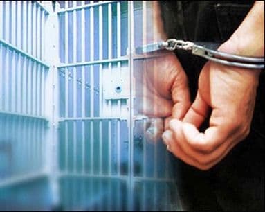 Suspect de săvârşirea mai multor furturi şi tâlhării, cercetat în stare de arest preventiv 