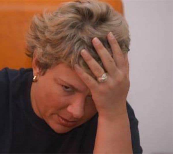 O zi obişnuită pentru Teo: Am căzut între pat şi calorifer şi acolo am rămas! Doamne,ce-am ajuns!