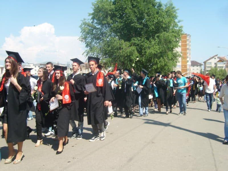 Curs festiv organizat ieri la Colegiul Naţional „Grigore Ghica” din Dorohoi
