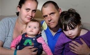 După ce şi-a îngropat deja un copil, o mama a aflat că şi ceilalţi doi vor muri