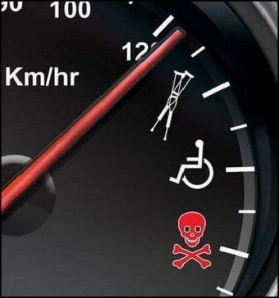 Un șofer dorohoian a lovit un tânăr cu mașina și a părăsit locul accidentului
