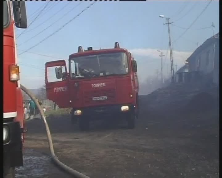 Furaje aprinse de un trăsnet