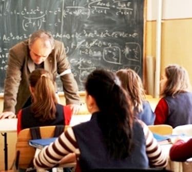Noi artificii pentru plata salariilor din învăţământ