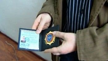 Falsi inspectori controleaza firmele. Cum pot fi recunoscuti