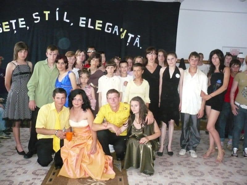 [FOTO] Şcoala de Arte şi meserii „Ion Pillat” Dorohoi „Frumuseţe, stil, eleganţă”