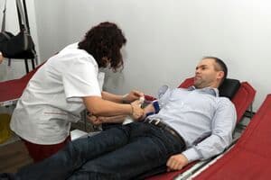 Funeriu a donat sange, Udrea a fost refuzata - vezi de ce