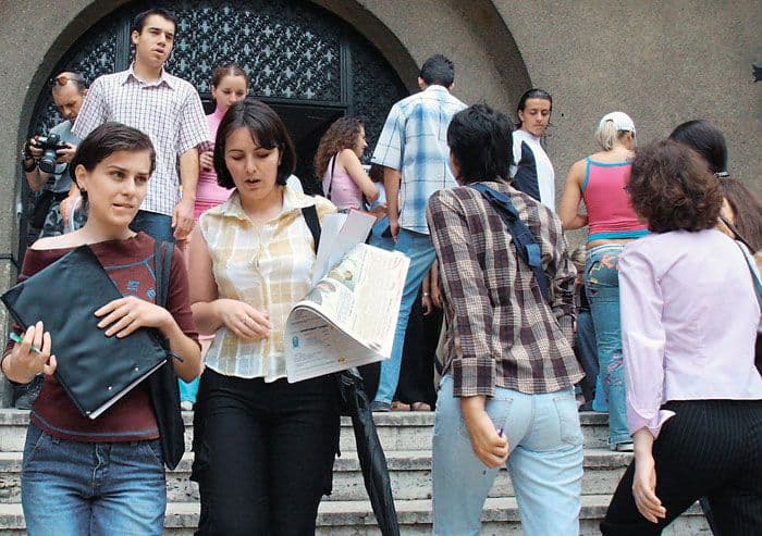 S-a dat startul înscrierilor la admiterea pentru liceu 2011