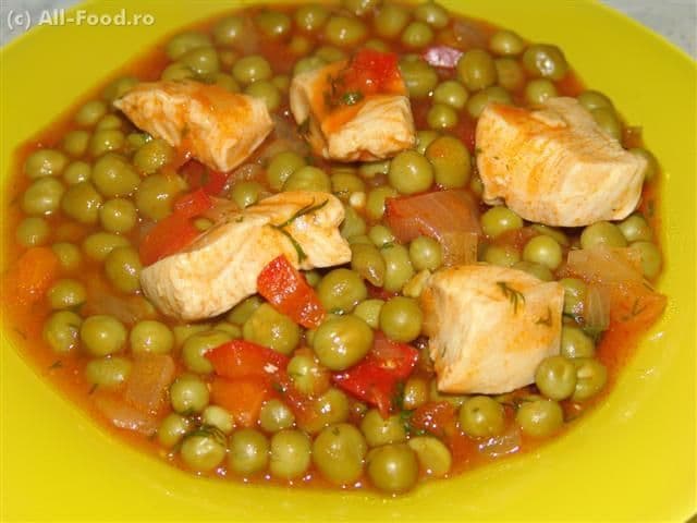 Piept de pui cu mazare