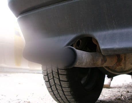 Guvernul s-a răzgândit: Toți șoferii să plătească taxa de poluare!