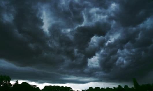 Avertizare meteo de vijelii pentru toată ţara de luni până miercuri