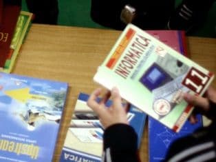 Majoritatea elevilor vor avea manuale gratuite
