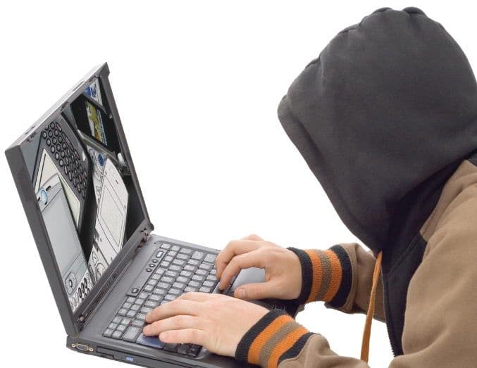 Un hacker a spart adresele de e-mail ale vedetelor Pro TV