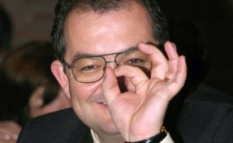 Boc scoate bani din rezerva Guvernului doar pentru primarii PDL