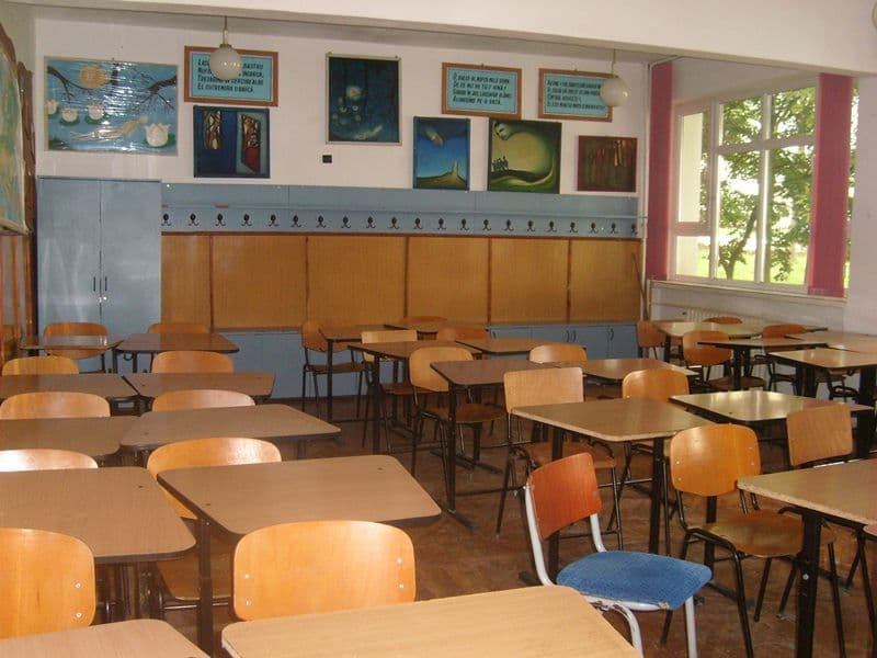 Școala nr. 8 Dorohoi: “Foarte multe săli de clasă au fost gospodărite cu ajutorul părinților”