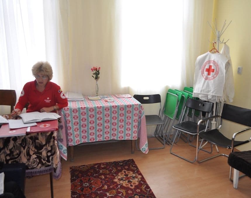 Crucea Roșie continuă să ajute sinistrații și bătrânii