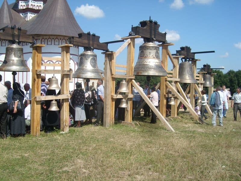 Casa monahală de la Zosin a fost sfinţită de ÎPS Teofan