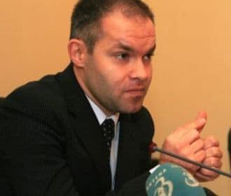 Funeriu: Cadrele didactice cu funcţii de conducere şi inspectorii generali, obligaţi să predea