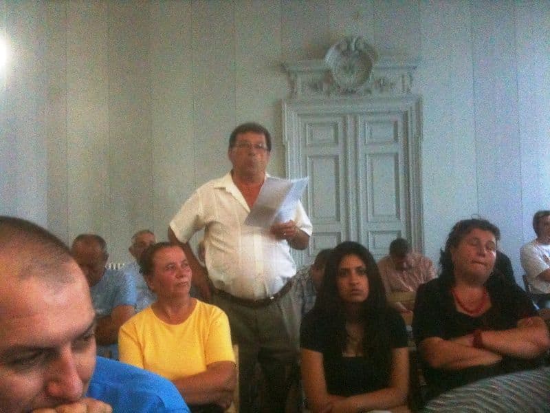 Barul buclucaş de pe Bulevard : Locatarii se războiesc cu patronul
