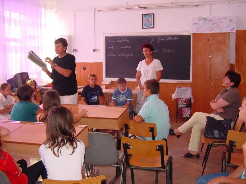 Şcoala de vară „Ne distrăm şi învăţăm”, pe ultima sută de metri FOTO