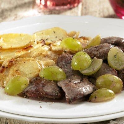 Ficatei de pui cu sos de struguri si vin rosu