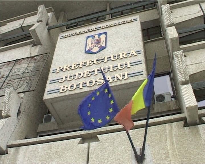 Sinistraţii cu case şi cu alt domiciliu decât Dorohoi, şterşi de către PREFECTURĂ de pe listele ajutoarelor financiare