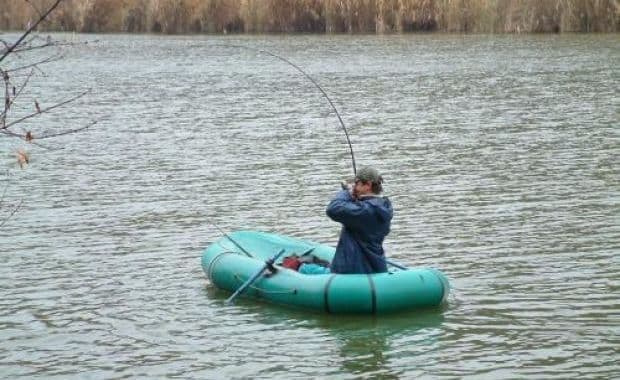 A trecut Prutul pentru a pescui în Moldova