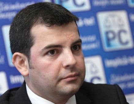 Conservatorii candidează singuri la alegerile locale