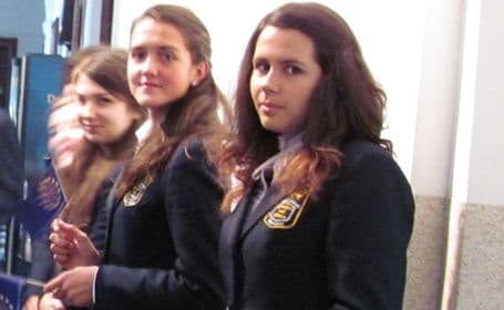 Fiecare unitate de învăţământ va avea semn distinctiv