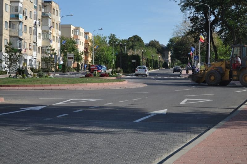 Dorohoi: Astăzi s-a făcut recepţia pe bulevard la tronsonul modernizat de către Transporturi Auto