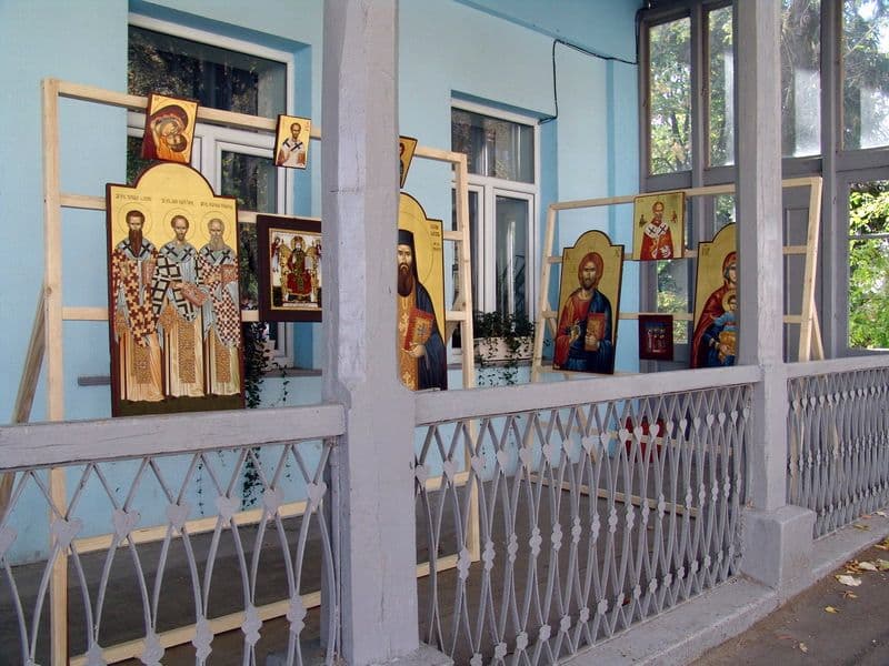 Dorohoi: Expoziție de icoane pe pietonal