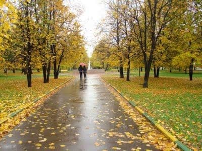Vreme ploioasă în octombrie, lapoviţă în estul ţării din noiembrie. Vezi prognoza pe trei luni