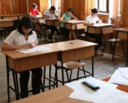 Ministerul Educatiei vrea o baza de date cu subiectele la examene