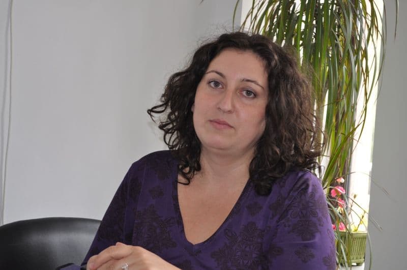 Interviu cu Prof. Alina Foca: „Trăind alături de tineri nu-ţi dai seama că timpul trece”