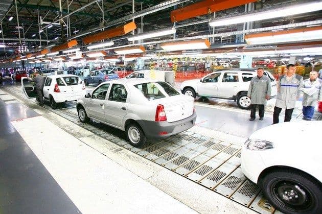 Probleme la Dacia: Mii de maşini rechemate în service