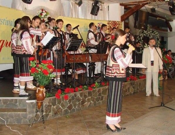 Ansamblul Mugurelul a fost prezent la Târnauca