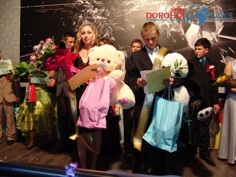 Miss si Mister Boboc 2011 FOTO - Grup Şcolar Al.Vlahuţă Şendriceni