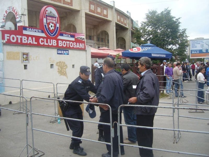 Sancțiuni aplicate de jandarmii botoșăneni la meciul FC Botoşani - Viitorul Constanţa