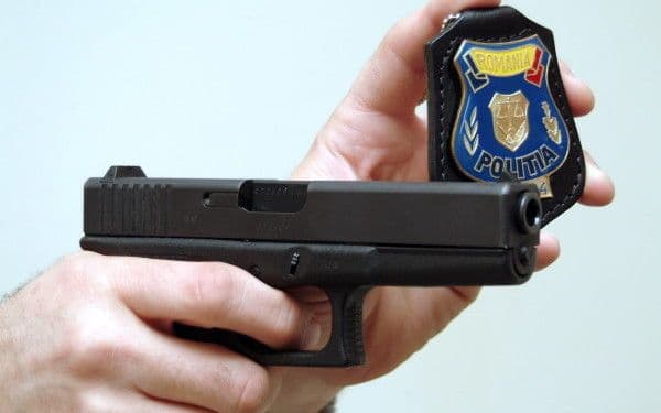 Şeful Poliţiei: Am cerut poliţiştilor să folosească armamentul atunci când se impune