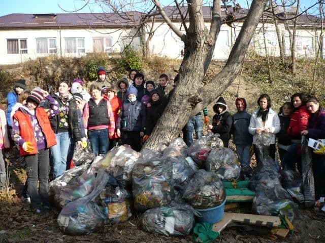 Şcoala de Arte şi Meserii „Ion Pillat” Dorohoi - Din dragoste faţă de natură