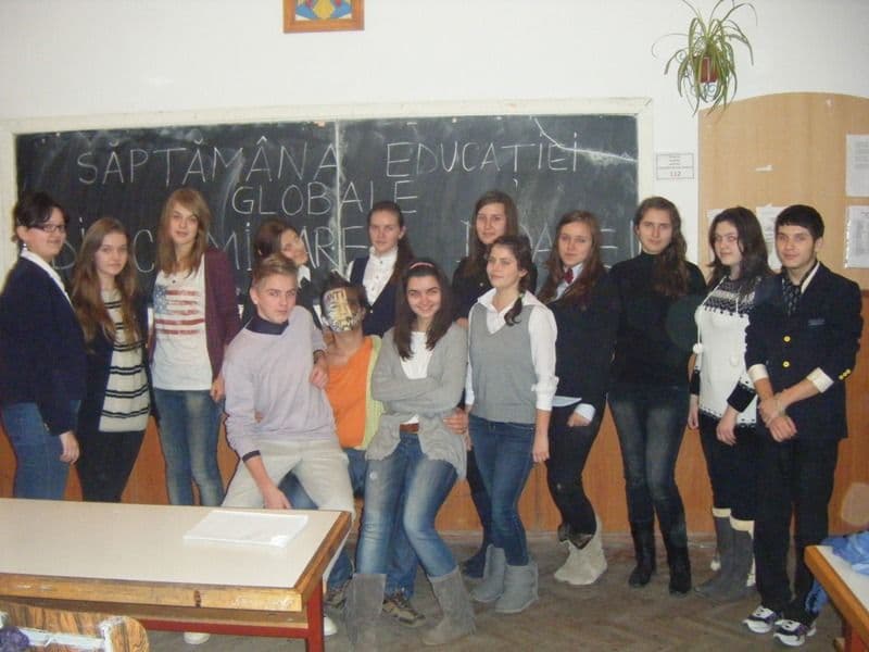 Discriminarea doare!: Recuperarea umanului şi dimensiunea educaţional-culturală