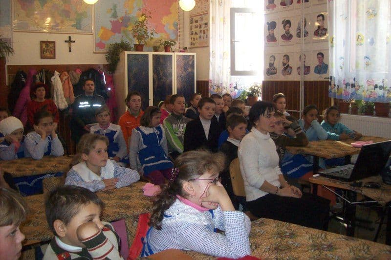 Săptămâna educației globale: Marcată şi de către elevii Şcolii „Dimitrie Pompeiu” Broscăuți