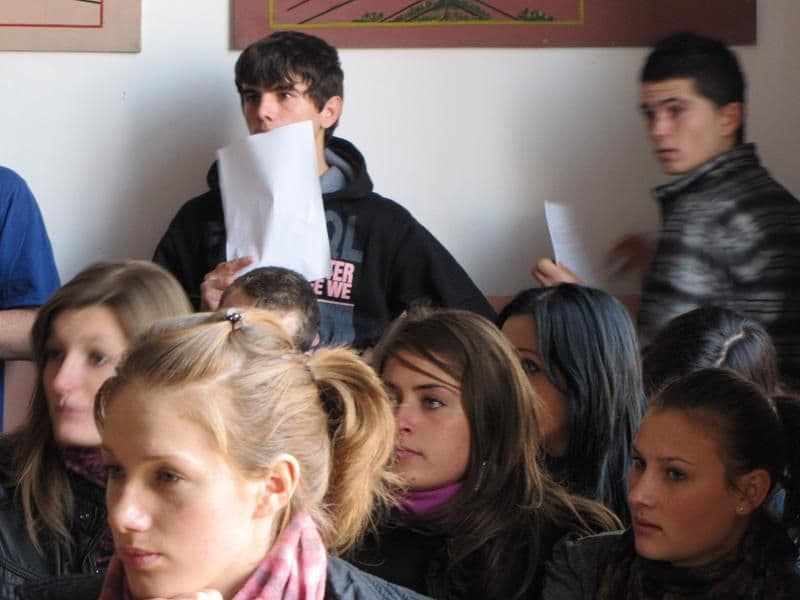 O lume fără violenţă! – Grupul Şcolar „Al. Vlahuţă” Șendriceni